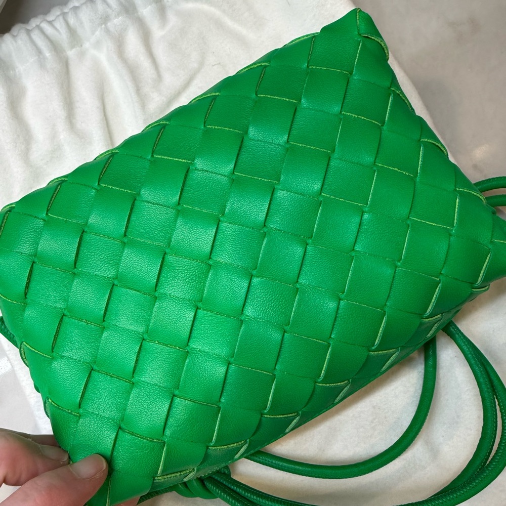 Bottega Veneta Mini Loop Camera Bag (Parakeet/Green) - Picture 4 of 10